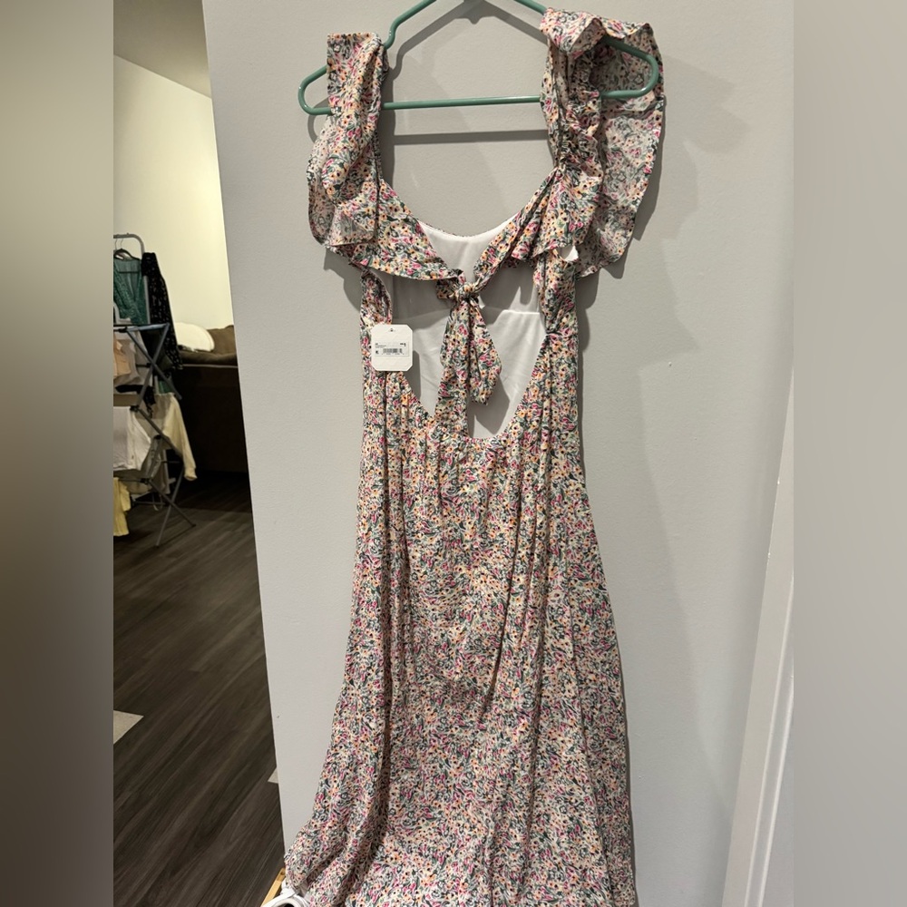 NWT Floral Ruffle Dress - Picture 4 of 8
